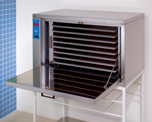 Heißluftofen Typ APS 18 N für max. 18 Wärmeträger, Fabrikat Trautwein